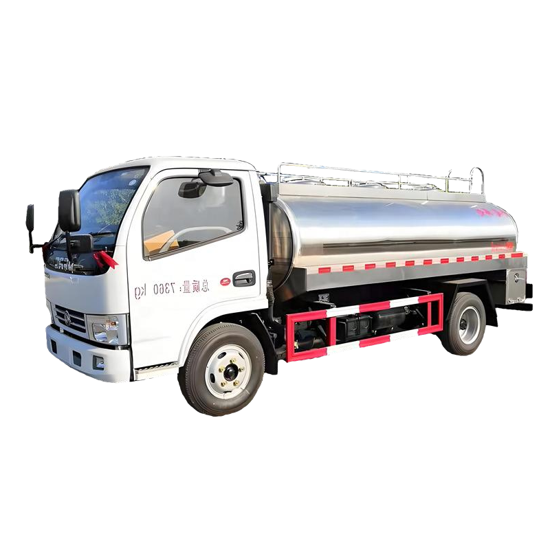 Brand New Dongfeng 4X2 Milk Truck 5m³ Milk Loading Truck 5000L Milk Tanker Truck Price